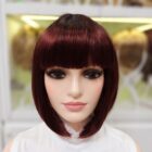 Peruka bob z grzywką KleooPatra 4/33a  wiśniowa z efektem odrostu-30cm