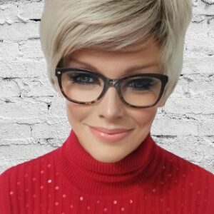 Krótka peruka 2828  z grzywką  champagne jak naturalna termowłos- rozmiar S