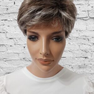 Krótka peruka z grzywką lub bez Frank lace w kolorze sól i pieprz (szpakowaty)  + kolory