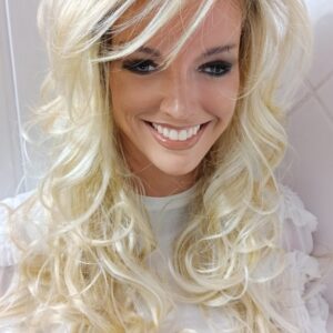 Długa peruka z grzywka , kręcone włosy Emery blond z ombree 60cm Długa peruka z grzywka , kręcone włosy Emery blond z ombree 60cm