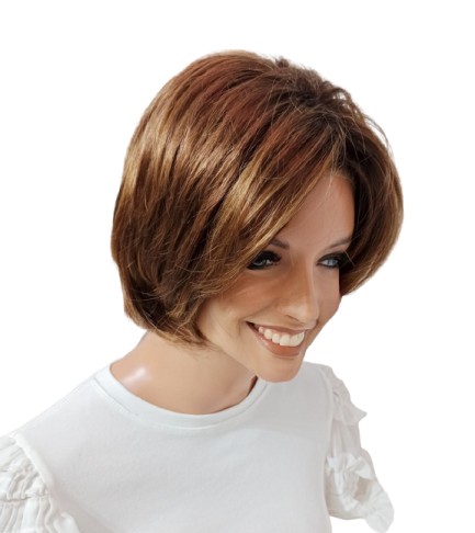 peruka bob bez grzywki w kolorze jasnego brązu z efektem odrostu