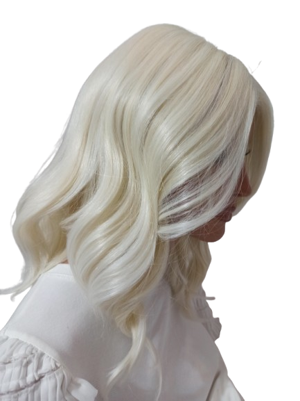 Peruka falowana bez grzywki Robertta   deluxe FH700390 w kolorze ice blonde -45cm