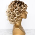 Peruka falowana z grzywką, afroloki -  63353c w kolorze 8/ASH blonde -30cm